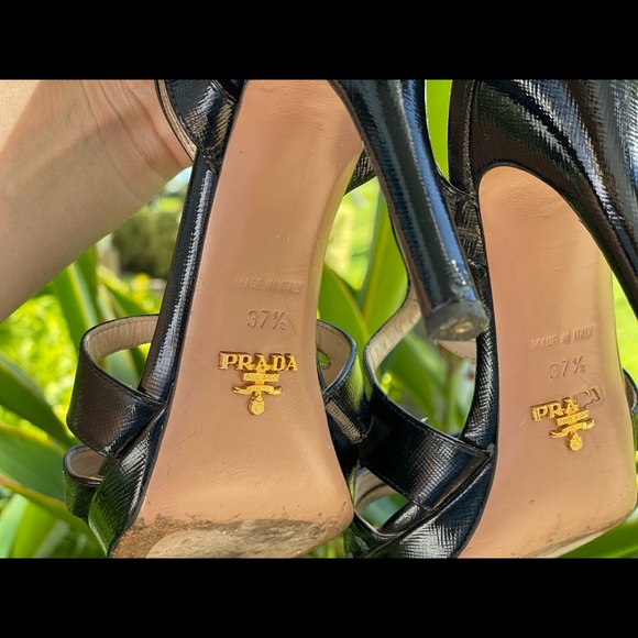 🔥 PRADA Patent Leather Heels 🔥 - Picture 6 of 11